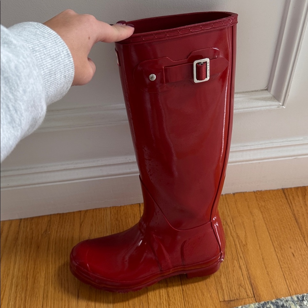 Hunter Women's Glossy Red Rain Boots